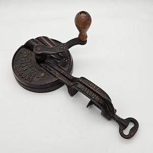 Spongs bönskärare - Gjutjärn - 1930-talets Kitchenalia