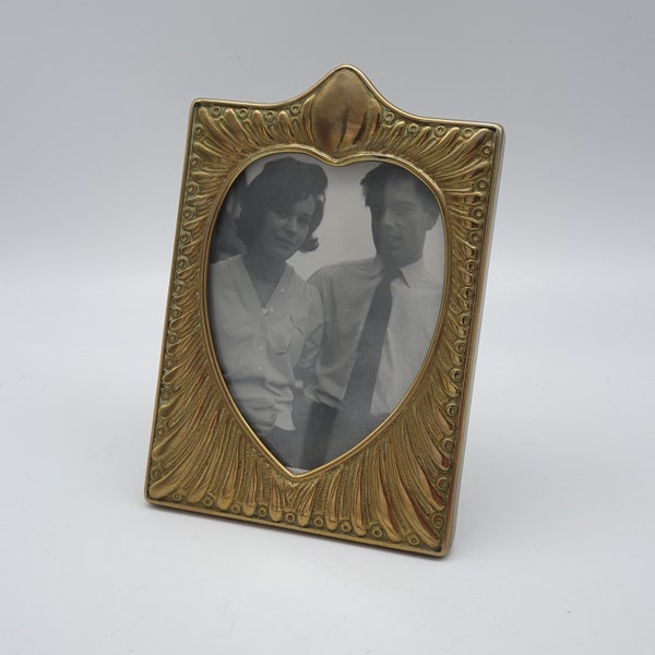 Cadre photo vintage en laiton - Ouverture en forme de coeur