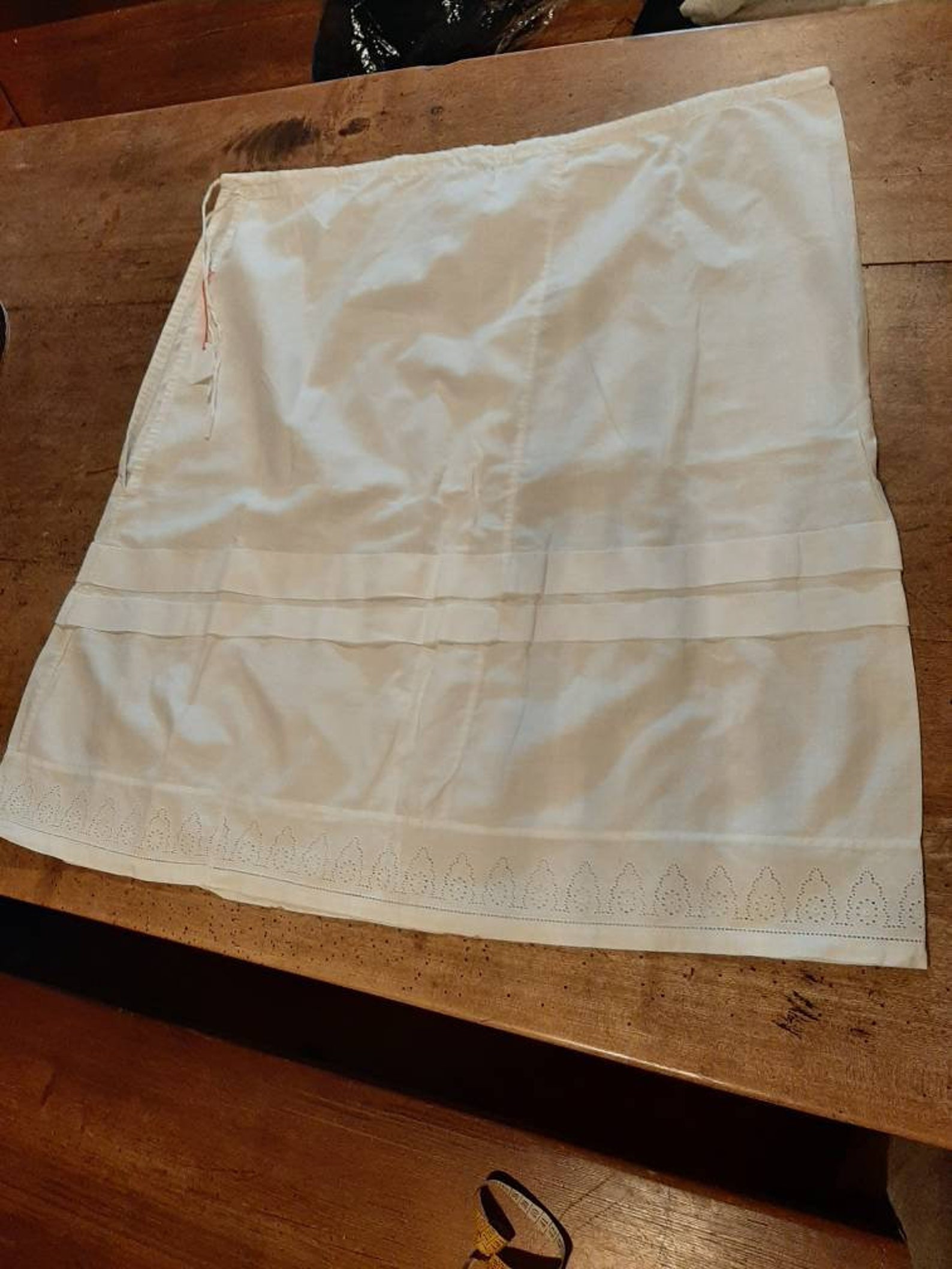 dirndl underskirt