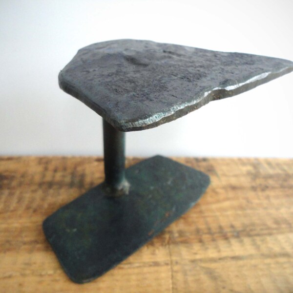 METAL JEWELRY DISPLAY Holder made from Antique Iron Spade