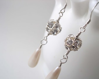 Tear Drop Pearl wedding earrings, Bridal Pearl earrings, Sterling Silver Earrings.