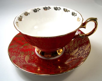 Elizabethan '' Sovereign '' Tea Cup and Saucer, Maroon Red and Gold tea cup and saucer.