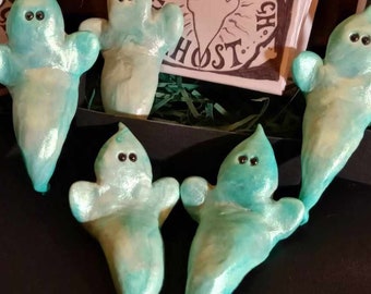 The Scarborough Ghost ~ Green ~ Jenny Nicholson ~ Luck