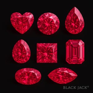 Peut inclure: Collection de pierres précieuses rouges taillées en différentes formes : cœur, rond, poire, carré, émeraude, ovale et marquise. Les gemmes sont présentées sur fond noir, mettant en valeur leur éclat.