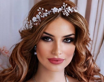 Bridal Silver Headpiece, Floral Hair Vine, Pearl Hair Jewelry, Bride White Flowers Head Piece, Wedding Hairpiece Flower Weddings Accessory