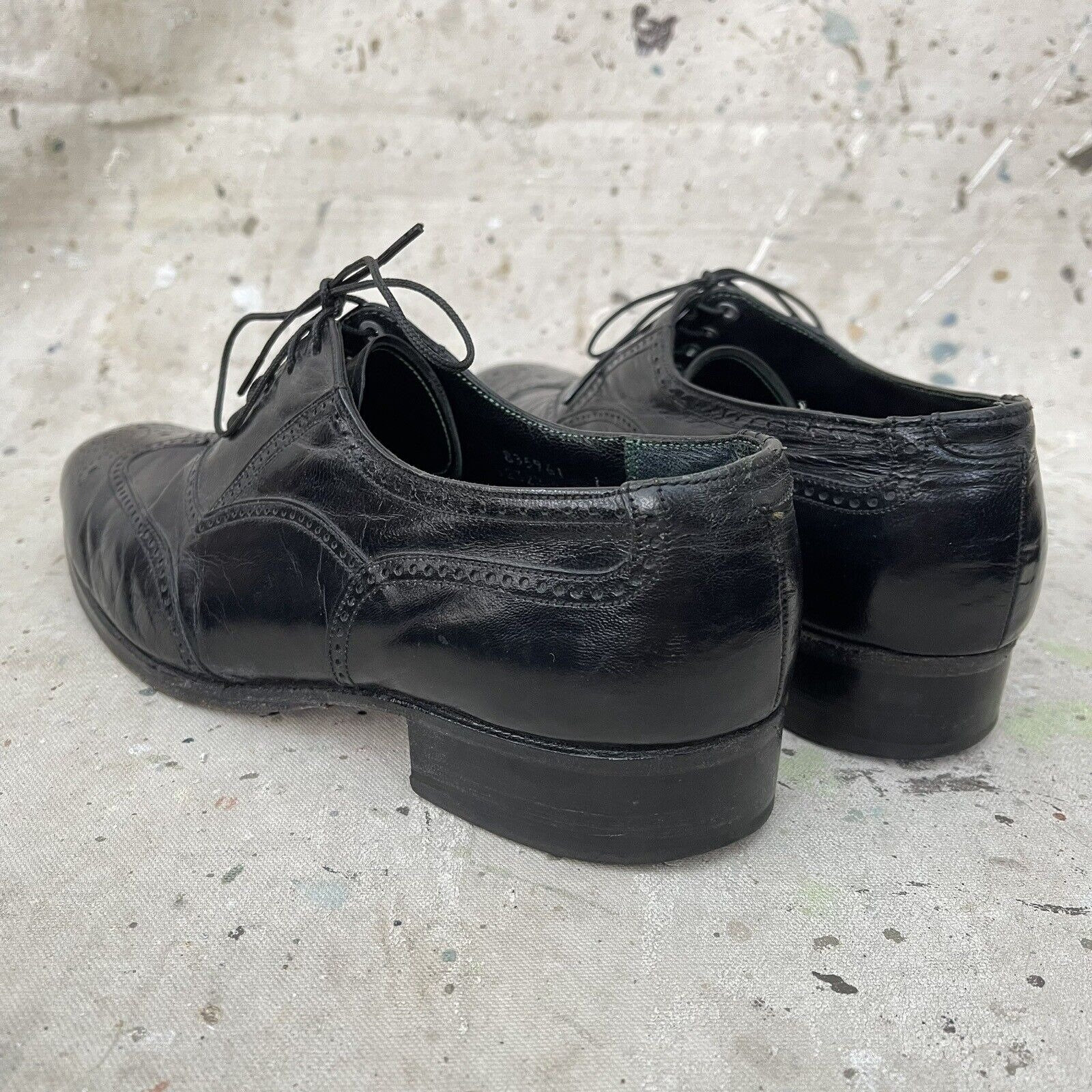 Vintage 1960’s Florsheim Imperial Black Leather Wingtips Shoes, Size 8 C 1960s FLORSHEIM Imperial Black Scotch Grain Leather Wingtips  main image 4