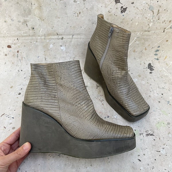 Vintage 90’s Faux Leather Platform Ankle Boots Grey Reptile by Icinoo, 7.5 Rave