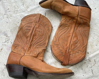 j chisholm boots