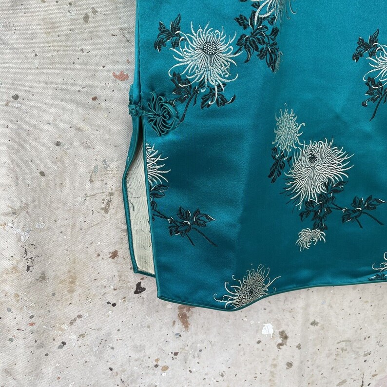 Vintage 1960s Qipao Cheongsam Hostess Dress | XS/S