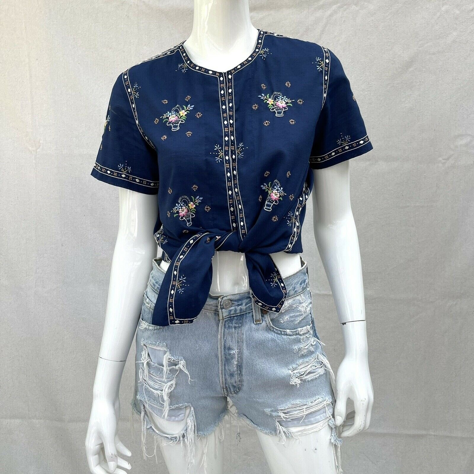 Vintage 1960s Lily Hand Embroidered 