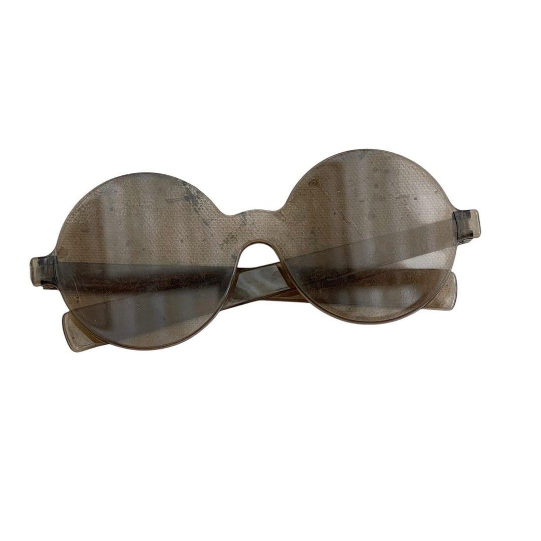 Vintage 1960’s Smokey Grey Round Lens Plastic Sunglasses Made In Italy Vintage 1960 main image 2