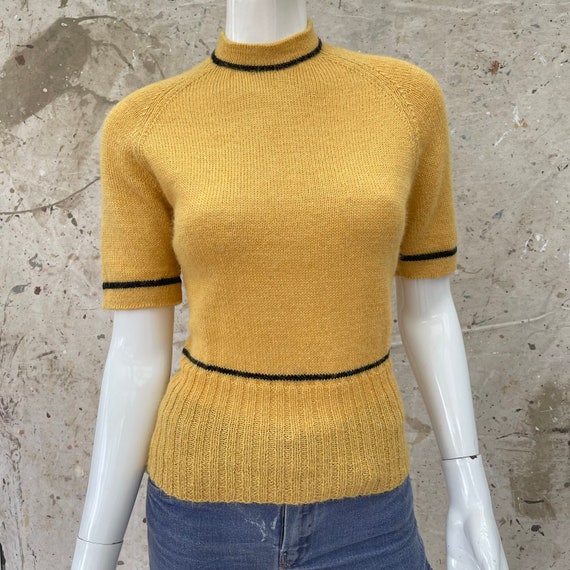 Vintage 1930’s 1940’s Mustard Short Sleeve Sweater