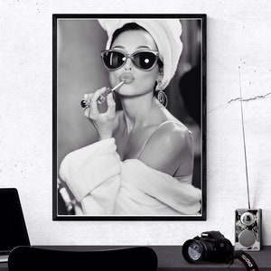 Audrey Hepburn Style Art, Audrey Poster Print, Audrey Hepburn Wall Art, Audrey Art, Fashion Prints, Woman With Sunglasses, Woman With Towel