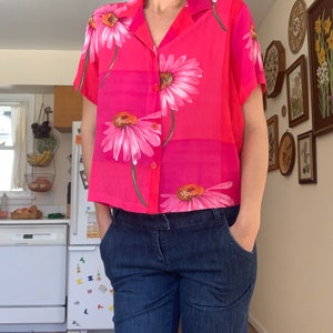 Vintage 90s Pink Daisy Rayon Button Up