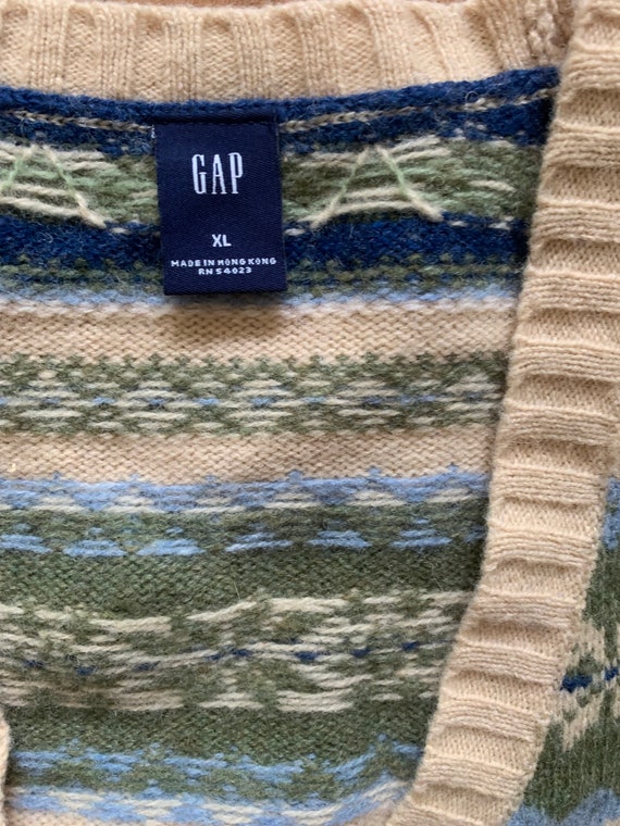 2000s GAP Quarter Sleeve 100% Wool V Neck Sweater - image 5