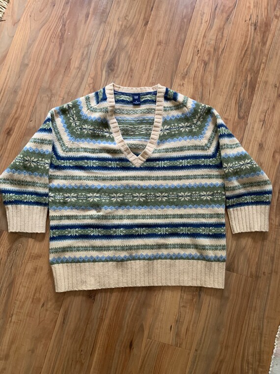 2000s GAP Quarter Sleeve 100% Wool V Neck Sweater - image 3