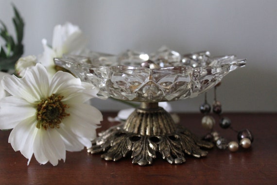 Vintage Candy dish Jewelry Dish on Pedestal - image 8