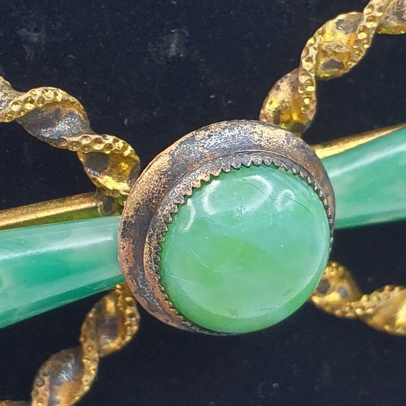 Antique Jadeite Green Stone Bar Pin Gold Tone Bro… - image 9