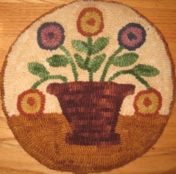 Jacobean Flower With Berries Pattern Beginner Rug Hooking Kit Rug
