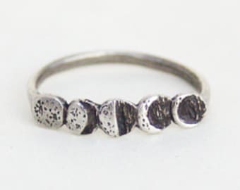 LIQUIDAÇÃO DE ARQUIVO ~ Anel com fases da lua em prata de lei