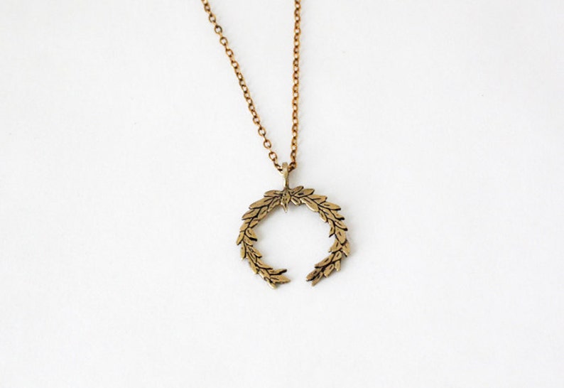 Laurel Wreath necklace Brass image 1