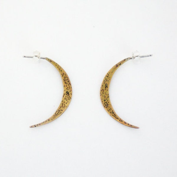 Crescent Moon drop earrings - Brass