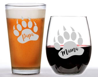 Papa Bear Paw/ Mama Bear Paw GLASS SET,  Engraved Beer Mug, Mama Bear, Dad Gift, Papa Bear, Mom Gift