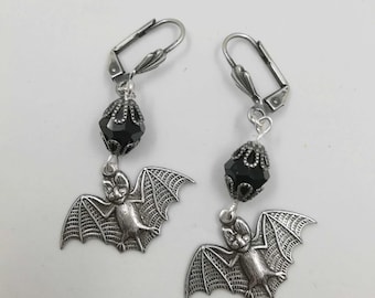 gothique - boucles d’oreilles - boucles d’oreilles gothiques - bijoux gothiques - chauves-souris - boucles d’oreilles chauve-souris - chauve-souris gothique - boucles d’oreilles noires - boucles d’oreilles vampire - vampire