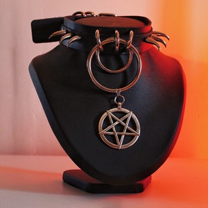 Pentagram Choker - Hand made Spiked gothic leather choker - Satanic Choker - Metal Choker - Goth Choker - Gothic Choker - Darkwave Choker