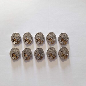 Lot med 10 urverk - 16 mm diamant mekaniskt urverk, Steampunk-tillbehör, Urverk för delar, Antika klockdelar bild 2