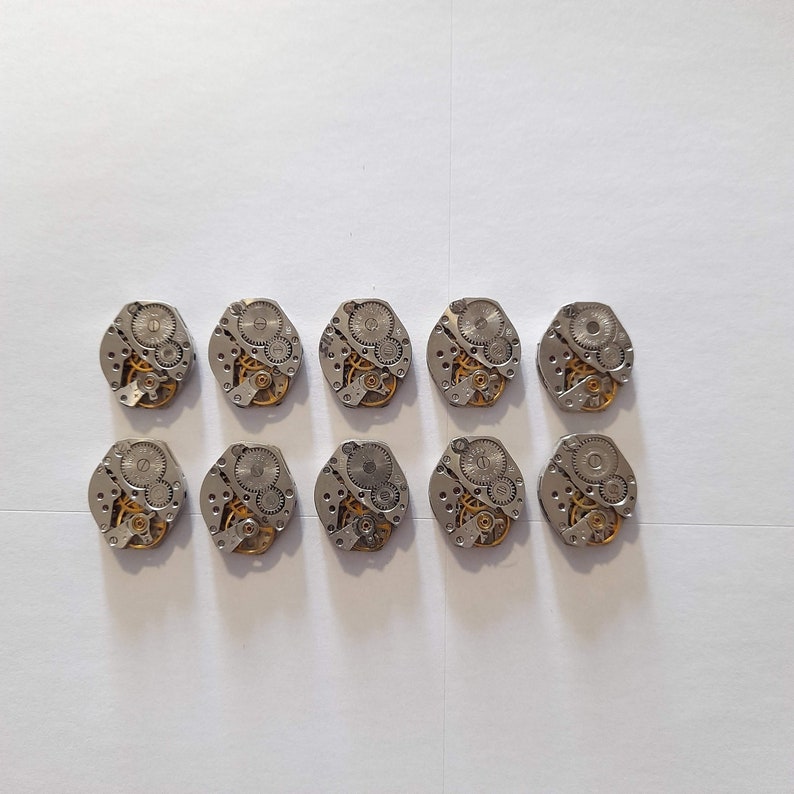 Lot med 10 urverk - 16 mm diamant mekaniskt urverk, Steampunk-tillbehör, Urverk för delar, Antika klockdelar bild 2