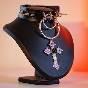 Choker - Gothic Choker - Gothic Kreuz Choker - Satanic Choker - Purple Cross Choker - Gothic Spike Choker - Goth Accessoires - Metal