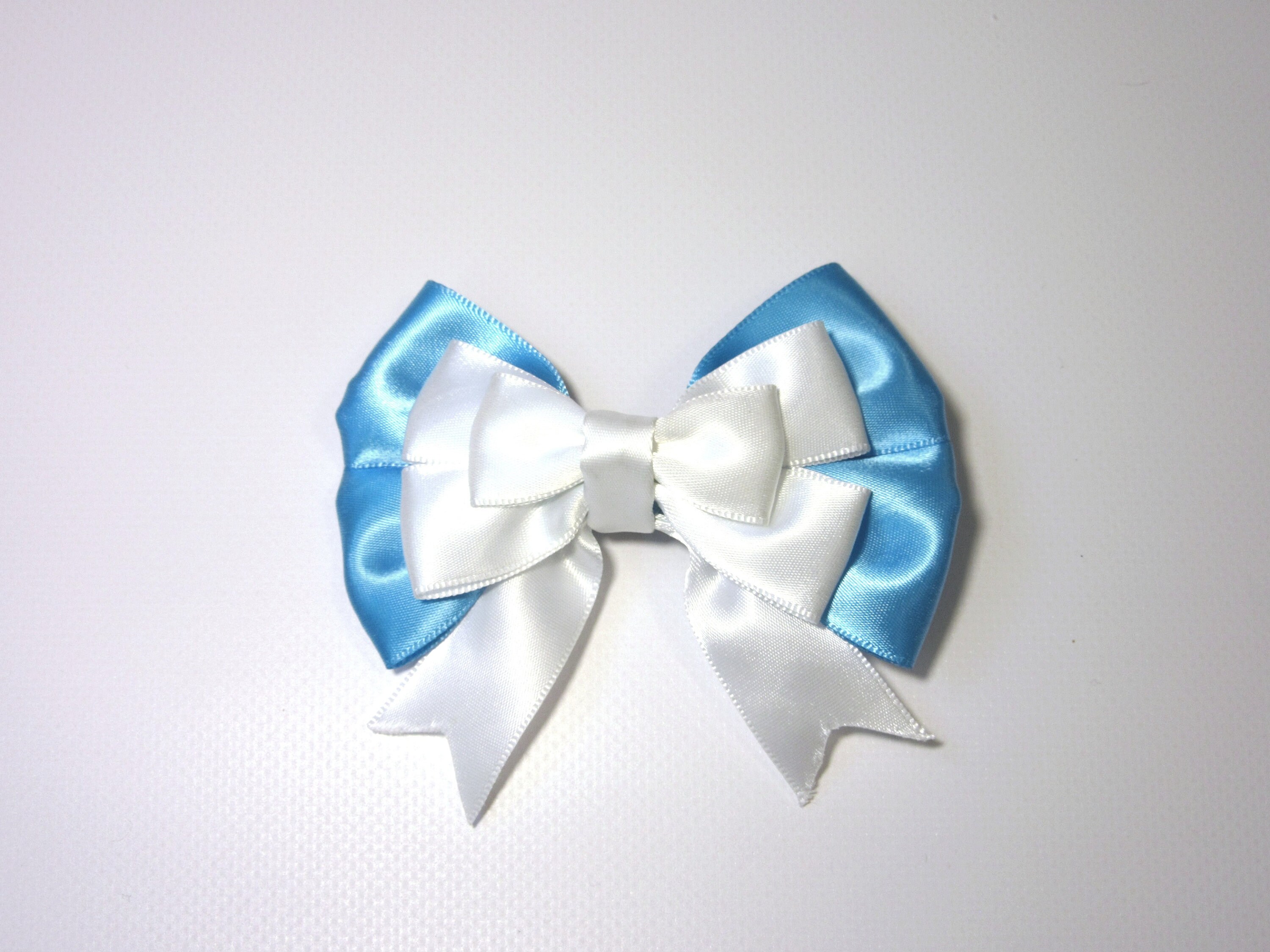 Disney Peter Pan Inspired Bow Peter Pan Hair Bow ? Green bow inspired by Peter... | Depop main image 2