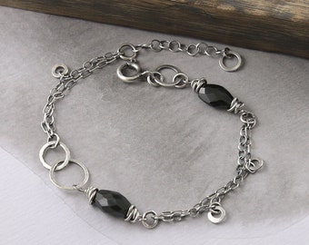 Black onyx bracelet in sterling silver, hand made silver bracelet and onyx, black bracelet for women, best friend bracelet, sister gift