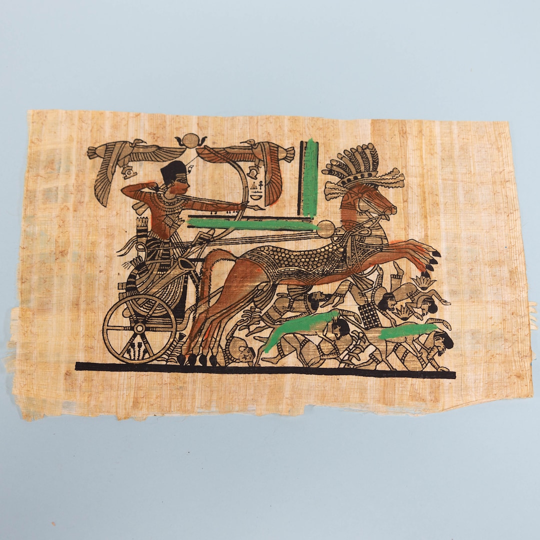 エジプトパピルス画 ラムセスチャリオット チャリオット（戦闘用馬車）に乗るラムセス2世 [122753004]のアート