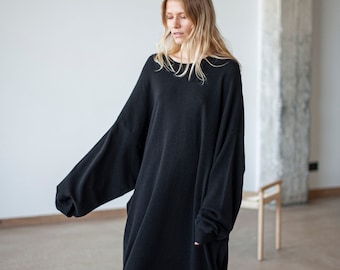 robe surdimensionnée, robe ample, robe pull oversize, robe tricotée, robe minimaliste, robe décontractée, robe taille unique, tunique en laine mérinos