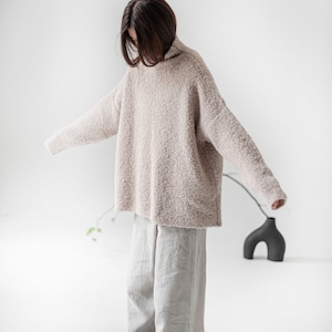 Alpaka übergroßer Pullover, minimalistischer Pullover, loser Pullover, Damenpullover, minimalistischer Pullover, Pullover mit Wasserfallausschnitt, übergroßer Pullover