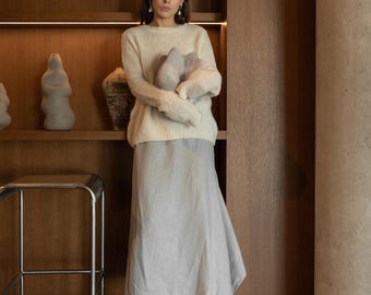アシンメトリーなリネンマキシスカート｜ボヘミアンミニマリスト風の軽やかなナチュラルファブリック