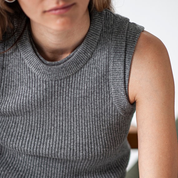 Tank top, sleeveless vest, vest, sleeveless top, merino tank top, minimalist top, summer top, atuko