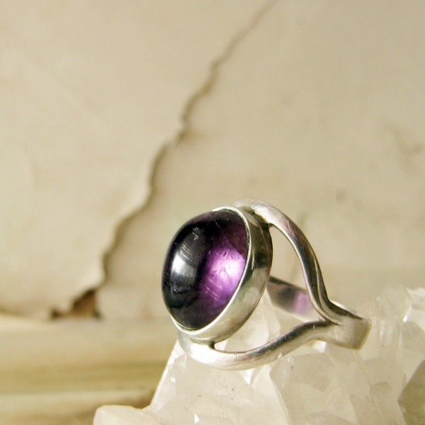 Vintage amethyst ring - 1980s sterling silver gemstone 'evil eye' - hippie witch - occult jewelry - size 7 - O