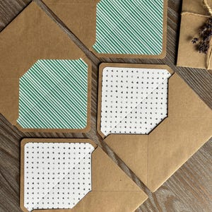 Milieuvriendelijke brievenset: 2 gevoerde enveloppen en katoenen briefpapier, kleine hartjes turquoise strepen, handgeschreven romantische liefdesbrief
