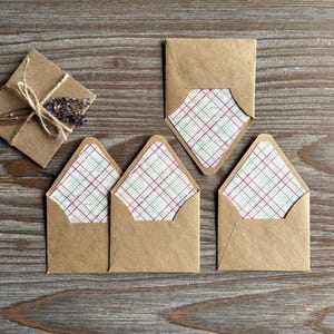 LAATSTE SET. Miniatuur gevoerde enveloppen, set notitiekaarten, romantische liefdesbriefjes, snail mail penvriend junk journal, milieuvriendelijk, briefpapier cadeau
