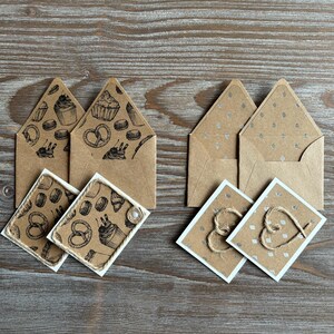 Miniatuur gevoerde enveloppen met blanco notitiekaarten, muffins macaron backery print, milieuvriendelijk, junk dagboek penvriend cadeau, romantische liefdesbrief