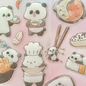 Pegatina de panda de olla caliente, pegatina de epoxi de panda gourmet, adorable amante de la comida tradicional china, dim sum, olla caliente, sushi, divertido icono de chef de panda de dibujos animados