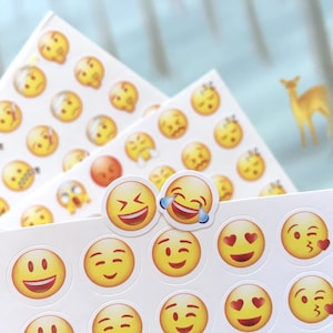 165 słodkich twarzy naklejki whatsapp wyraz twarzy zabawne emotikony etykieta naklejka emoji szczęśliwa uśmiechnięta buźka kreskówka twarz dekoracja pamiętnik scrapbook