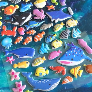 Autocollant bleu de poissons, Mignon bleu profond mer poisson dauphin baleine océan mer poisson monde poisson poisson poisson mer décor