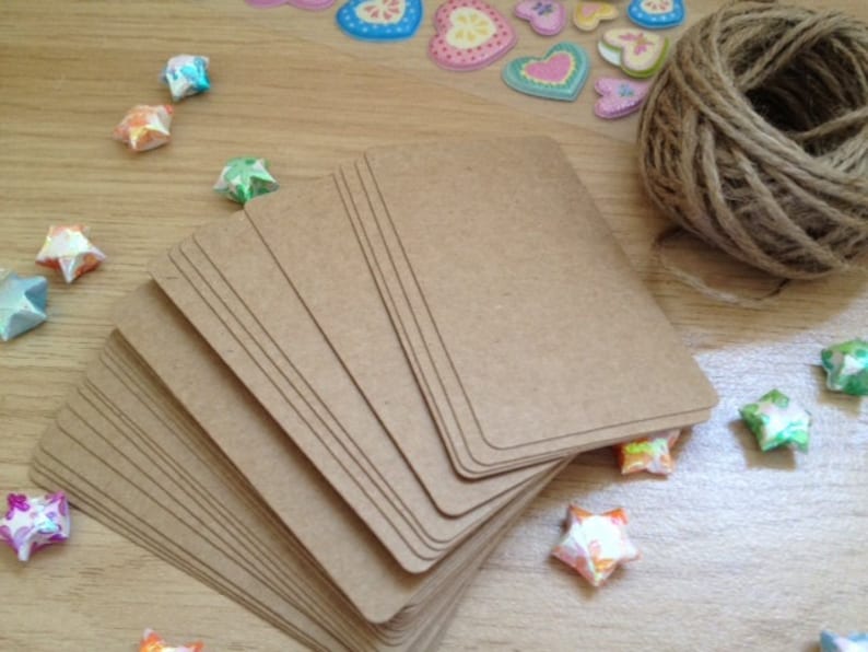 20-kartong Kraftpresentetiketter brun kartong prisetikett produktetikett rund etikett tom kartong DIY mönstrad kartong hantverksverktyg papperskort bild 3
