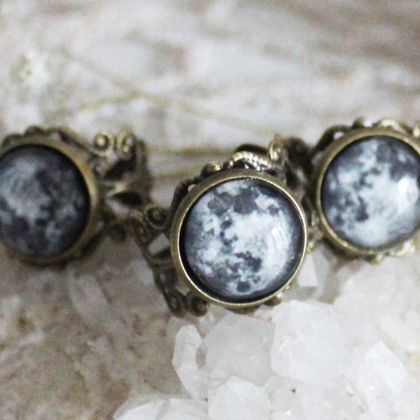 Moonlight . bague pleine lune anneau baroque esprit Sorcière Belle Epoque bijou pagan sorcellerie .