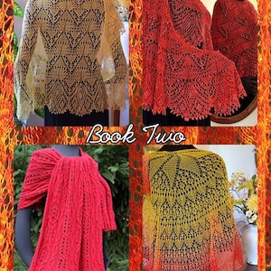 Puede incluir: Cuatro chales de punto diferentes en varios colores, incluyendo rojo, amarillo y naranja. Los chales se muestran en maniquíes y presentan intrincados patrones de encaje. El título "Shawls of Many Shapes Book Two by Kristi Holaas" es visible en la parte inferior de la imagen.
