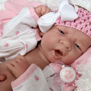 AWW! LOVE ME Baby Girl! Berenguer LifeLike Newborn Reborn Pacifier Doll +Extras